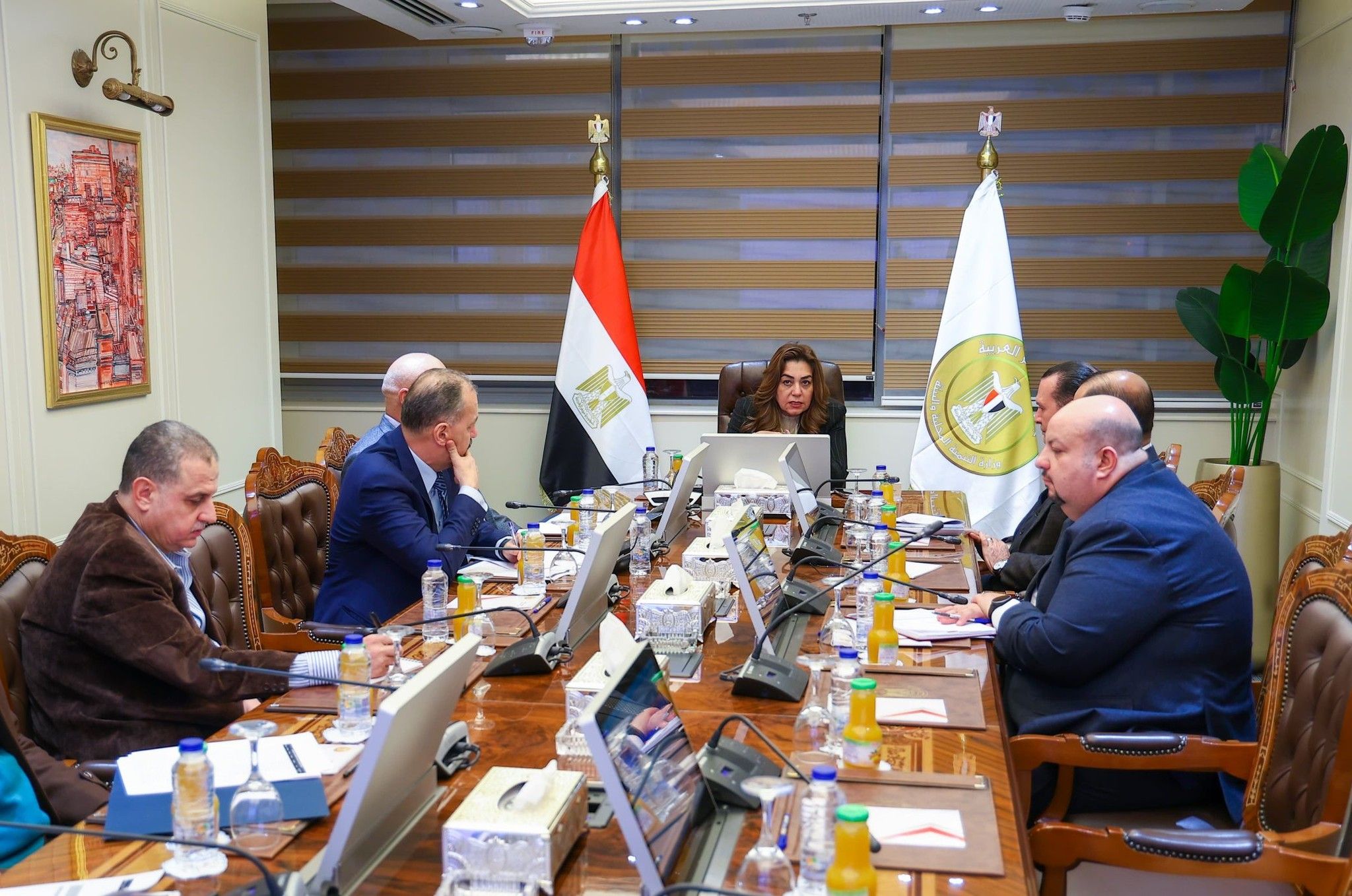 وزيرة التنمية المحلية تعقد اجتماعا لمناقشة ملامح الرؤية الاستراتيجية للوزارة 2026\2030