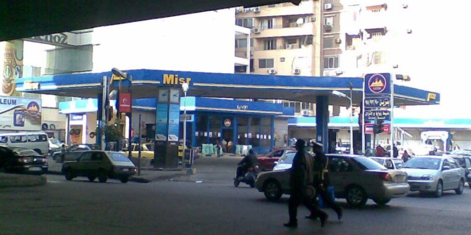 المستشفيات والمصانع ومحطات الوقود.. 4 قطاعات مستثناة من قرار الغلق 9 مساء