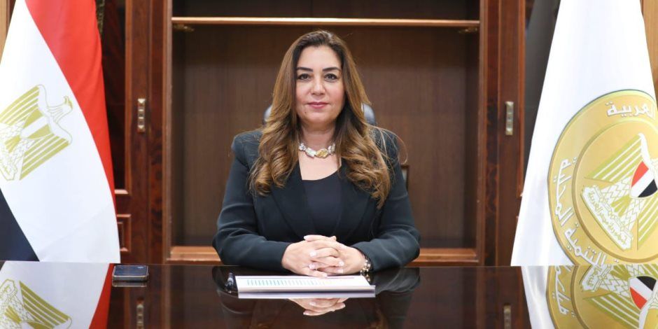 وزيرة التنمية المحلية والبيئة تتابع جهود المحافظات في تنفيذ قرار رئيس الوزراء بغلق المحال العامة في التاسعة مساءً بدءًا من اليوم السبت