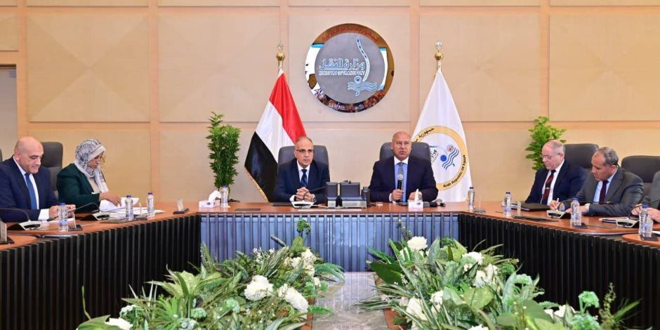 ​وزيرا النقل والرى يناقشان تسريع وتيرة المشروعات القومية وصرف تعويضات نزع الملكية