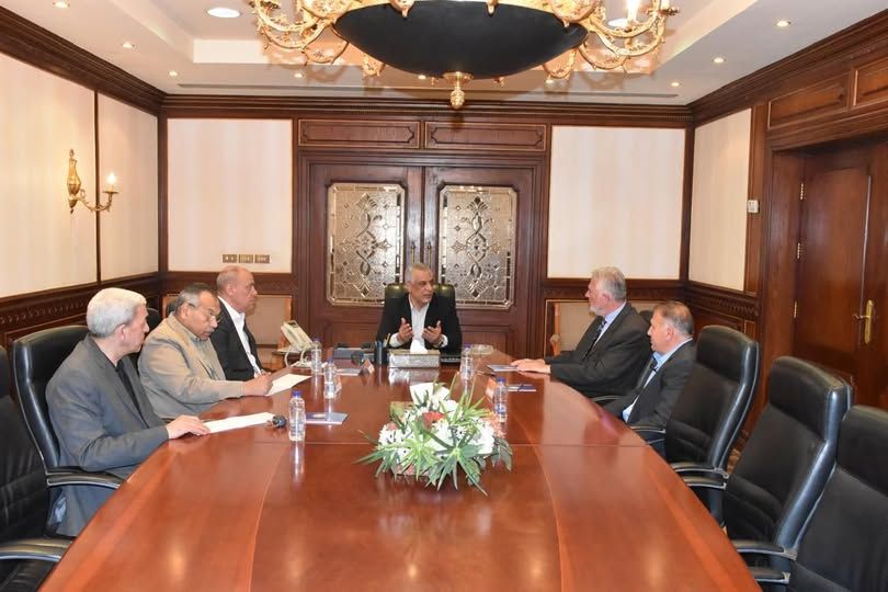 وزير الإنتاج الحربي يبحث توطين صناعة الطلمبات والمحركات الكهربائية