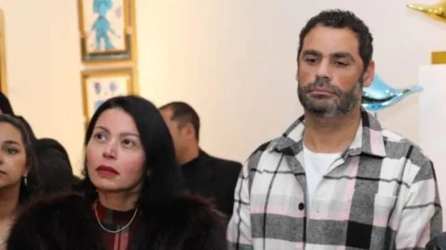 لقاء الخميسي وعبدالمنصف في أحدث ظهور بعد أزمة زواجه أطلت الممثلة المصرية لقاء الخميسي برفقة زوجها حارس منتخب مصر السابق محمد عبد المنصف في معرض للفن التشكيلي إقرأ المزيد