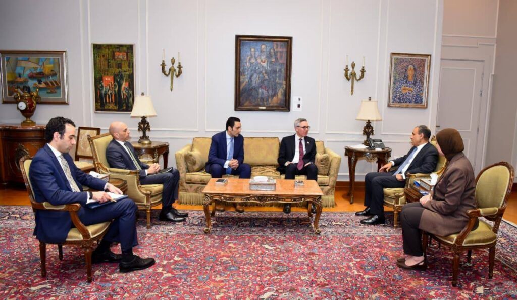 بدر عبد العاطي يبحث مع سكاتك النرويجية تعزيز استثمارات الطاقة المتجددة في إفريقيا