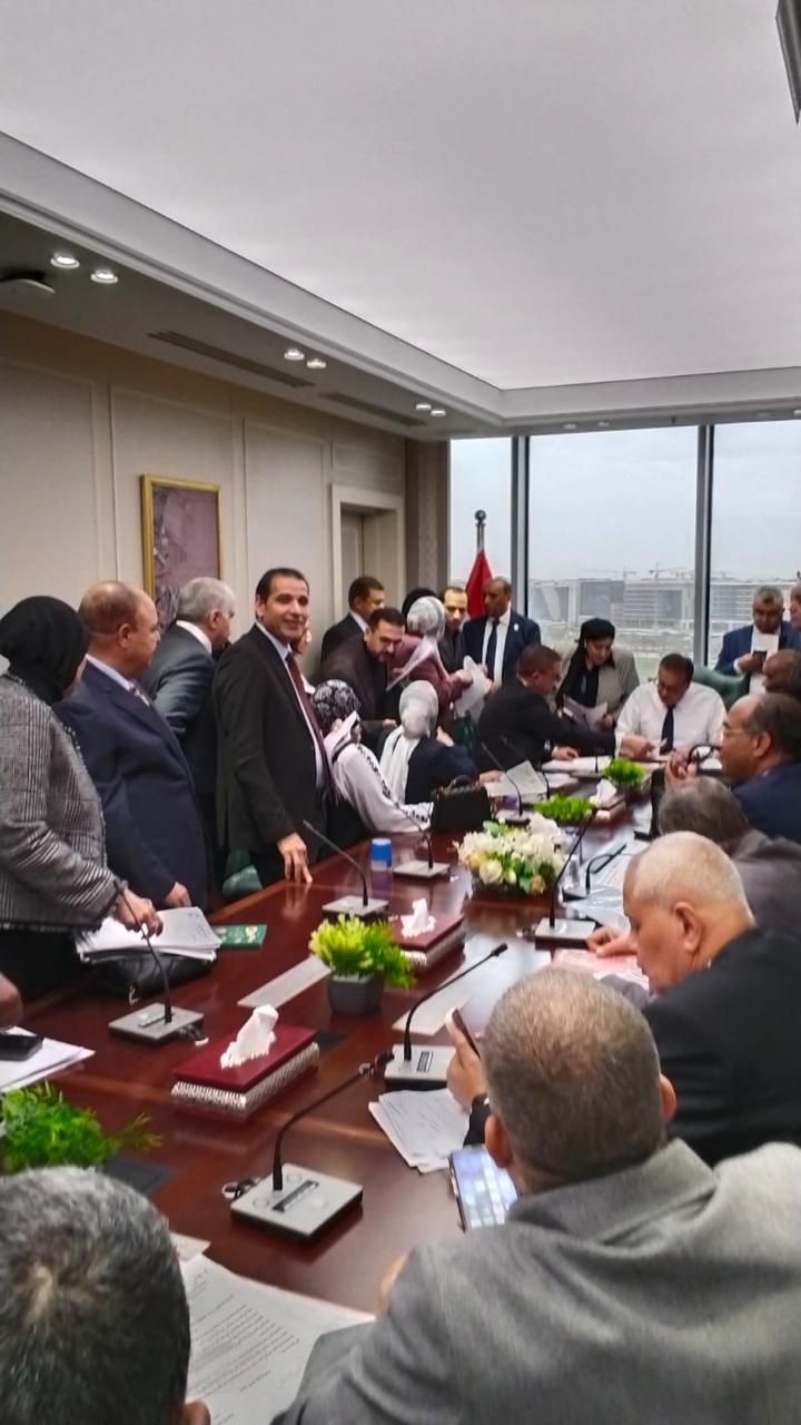 وزير الصحة يعقد اجتماعه الأسبوعي مع نواب مجلسي النواب والشيوخ لتعزيز التواصل والتعاون