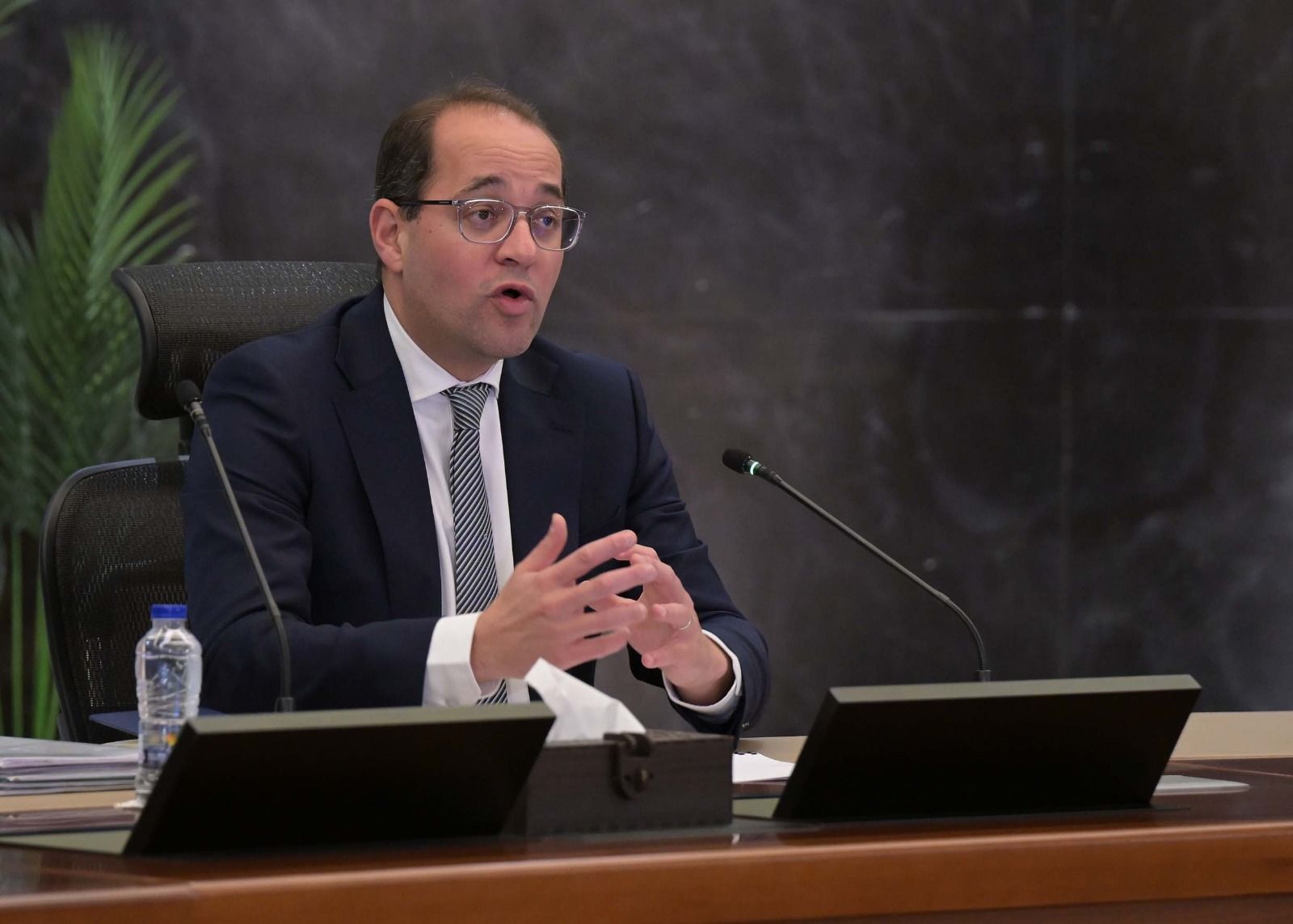 خبر سار.. رفع رواتب المعلمين إلى 1100 جنيه...