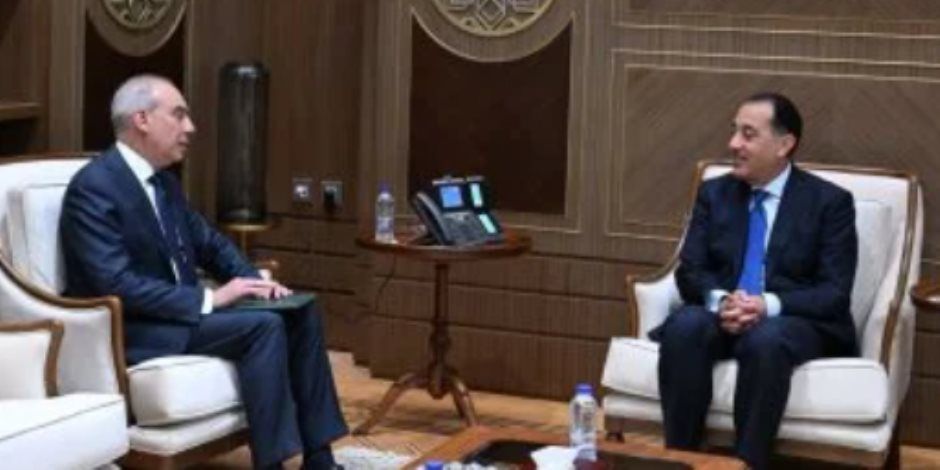 رئيس الوزراء يلتقى السفير علاء يوسف رئيس الهيئة العامة للاستعلامات