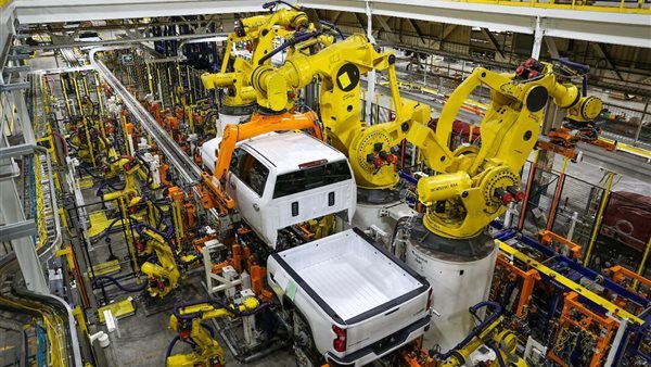 ترامب يخفض الرسوم الجمركية على مشتقات الصلب والألومنيوم والنحاس