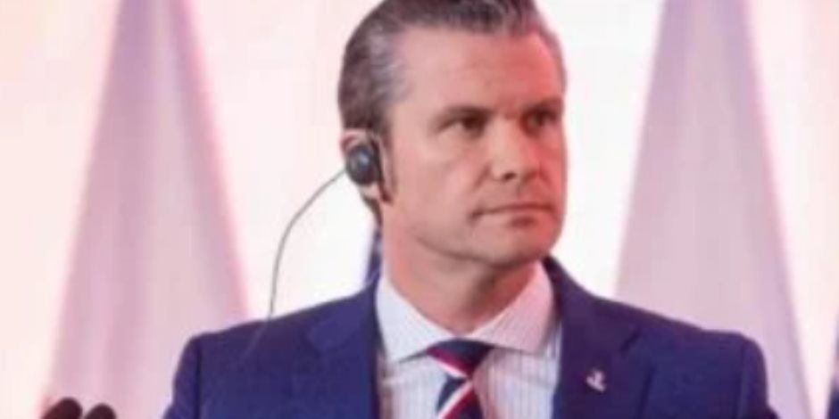 CBS: وزير الحرب الأمريكى يطلب من رئيس أركان الجيش التنحي والتقاعد الفوري