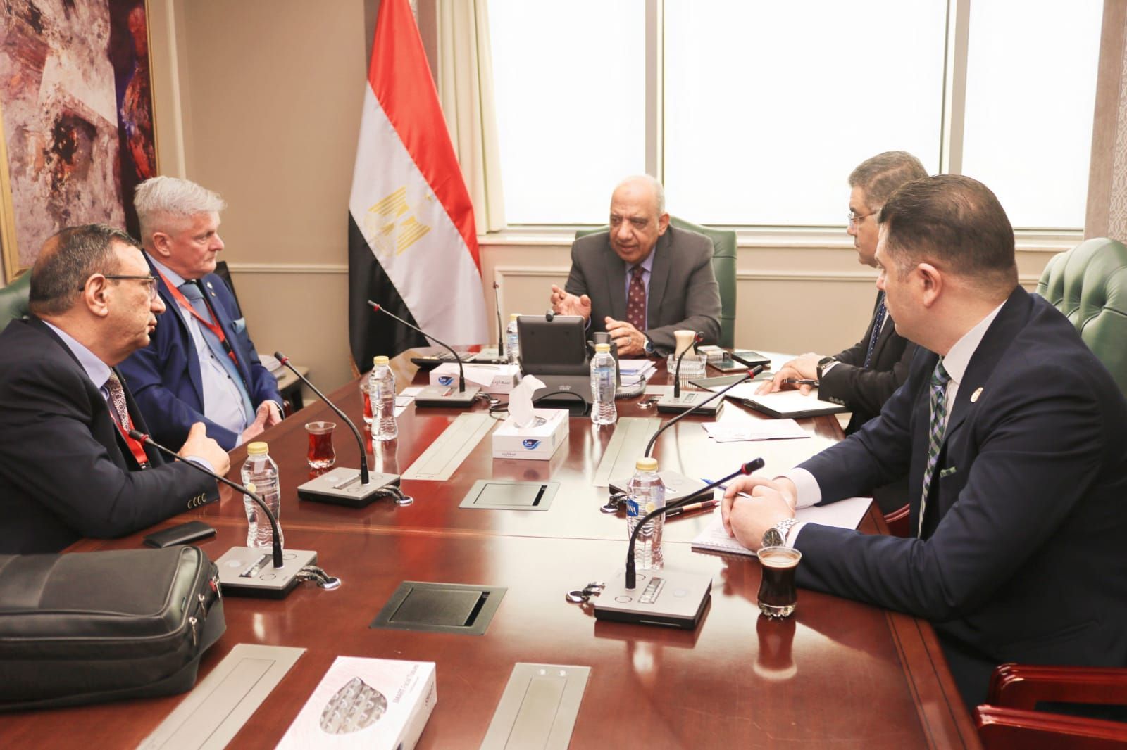وزير الكهرباء يبحث مع شركة ألمانية توطين صناعة مواسير وأنابيب الضغط