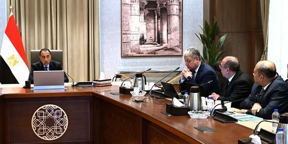 رئيس الوزراء: التوسع في الاعتماد على المنتج المحلي بمشروعات حياة كريمة