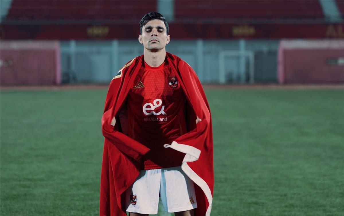 عرض قطري ضخم لضم نجم الأهلي المصري يشعل...