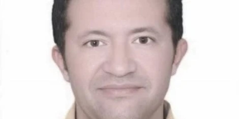 وزير البترول يستقبل جثمان الشهيد حسام صادق عقب وفاته جراء شظية صاروخ بالإمارات