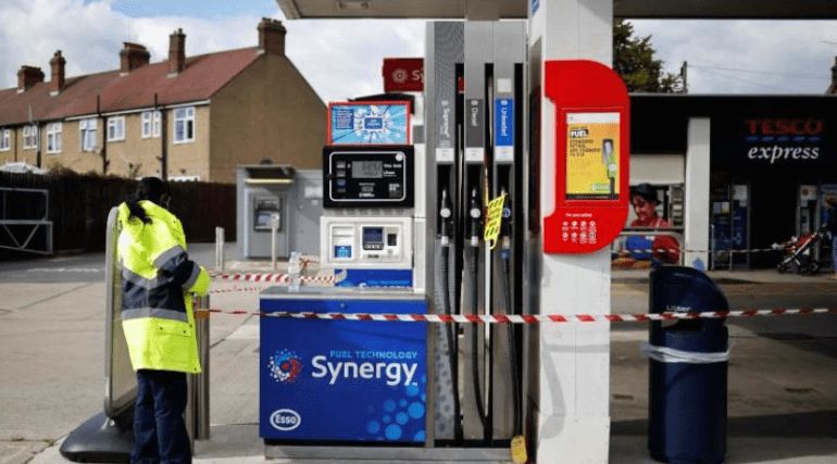 أسعار البنزين في بريطانيا عند أعلى مستوى خلال عامين بسبب حرب إيران