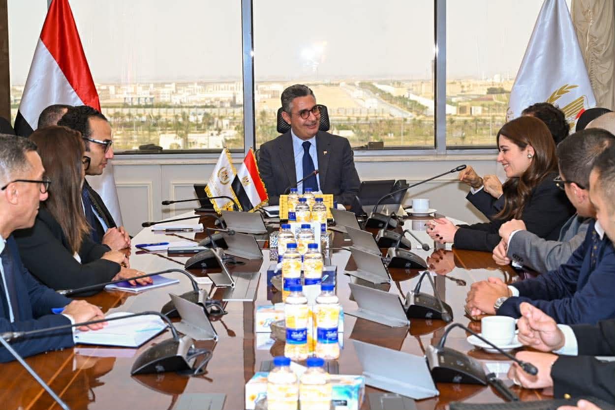 التموين تبحث مع مايكروسوفت توظيف الذكاء الاصطناعي لتحسين كفاءة منظومتي الدعم والسلع التموينية