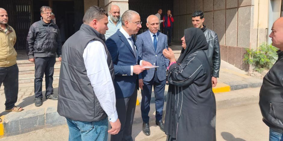 محافظ الجيزة: تكثيف حملات النظافة ورفع 600 طن مخلفات بنفق الطيران بالطالبية