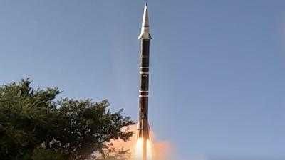 أخبار اليمن : القوات المسلحة تقصف أهدافاً حيوية للعدو