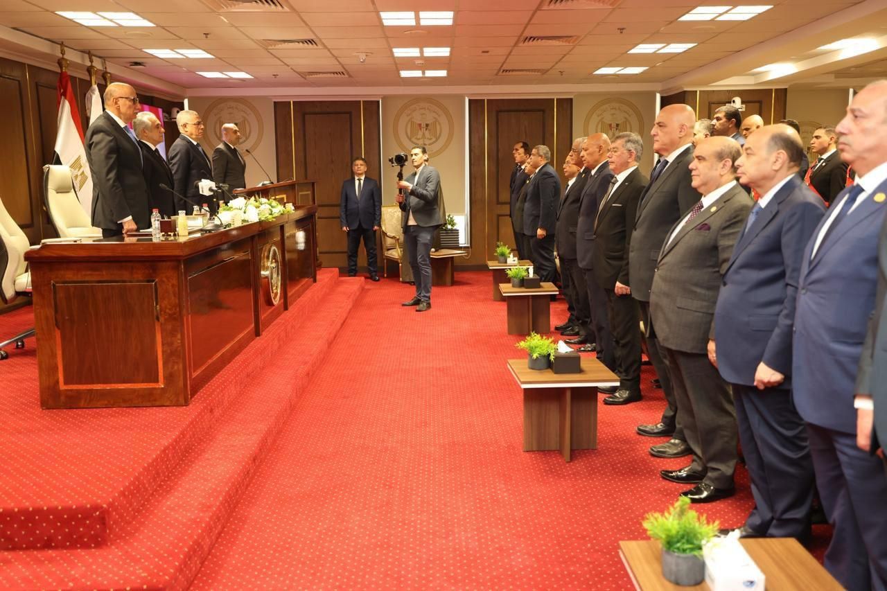 وزير العدل يشهد أداء اليمين القانونية لأعضاء النيابة العامة الجدد بحضور النائب العام.. صور