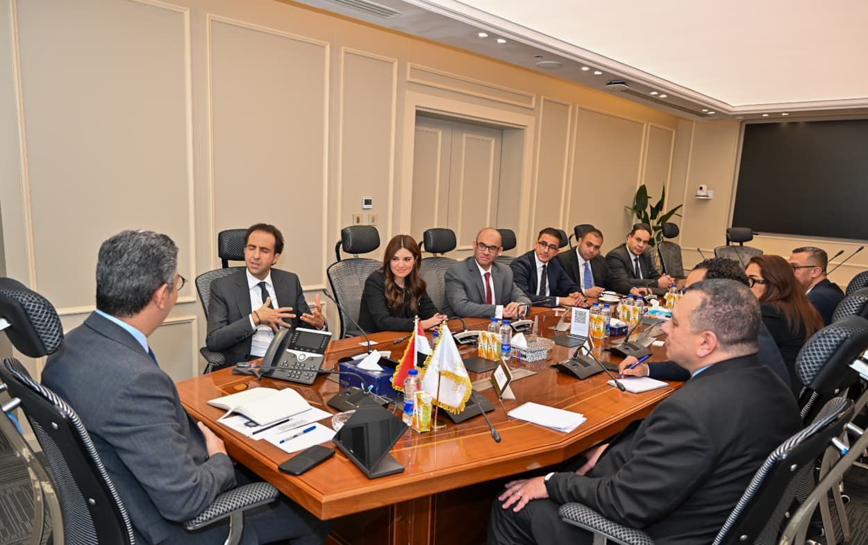 وزير التموين يبحث مع مايكروسوفت تعزيز التحول الرقمي وتطوير منظومة الخدمات التموينية