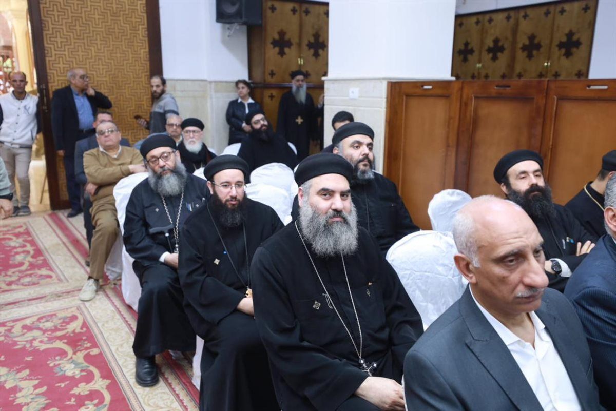 داخل كنيسة القديسة دميانة.. رئيس جامعة كفر الشيخ...