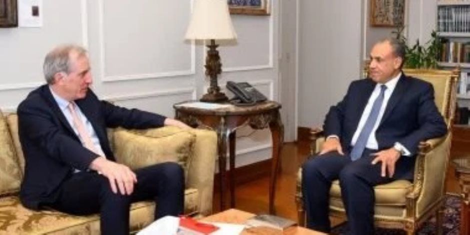 وزير الخارجية يبحث مع الممثل الأوروبى لعملية السلام تطورات الأوضاع بفلسطين
