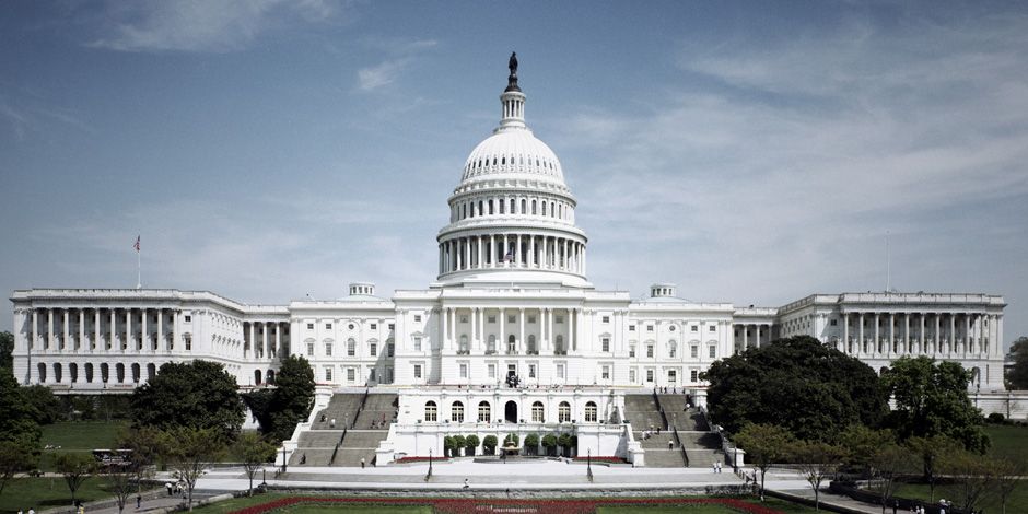 البيت الأبيض ينفي دراسة توجيه ضربات نووية لإيران