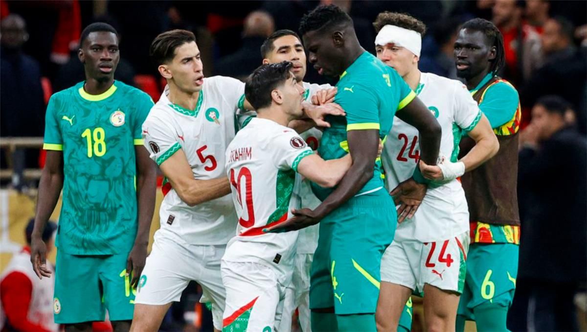 قرار جديد من الاتحاد الأفريقي لكرة القدم بعد...