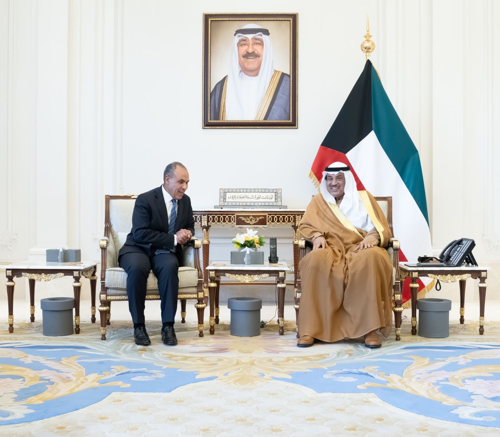 وزير الخارجية يسلم ولى عهد الكويت رسالة خطية من الرئيس السيسى