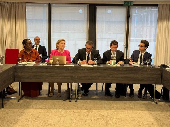 خالد عبدالغفار يدعو لنتائج ملموسة خلال عام لدعم نهج “الصحة الواحدة” عالميًا