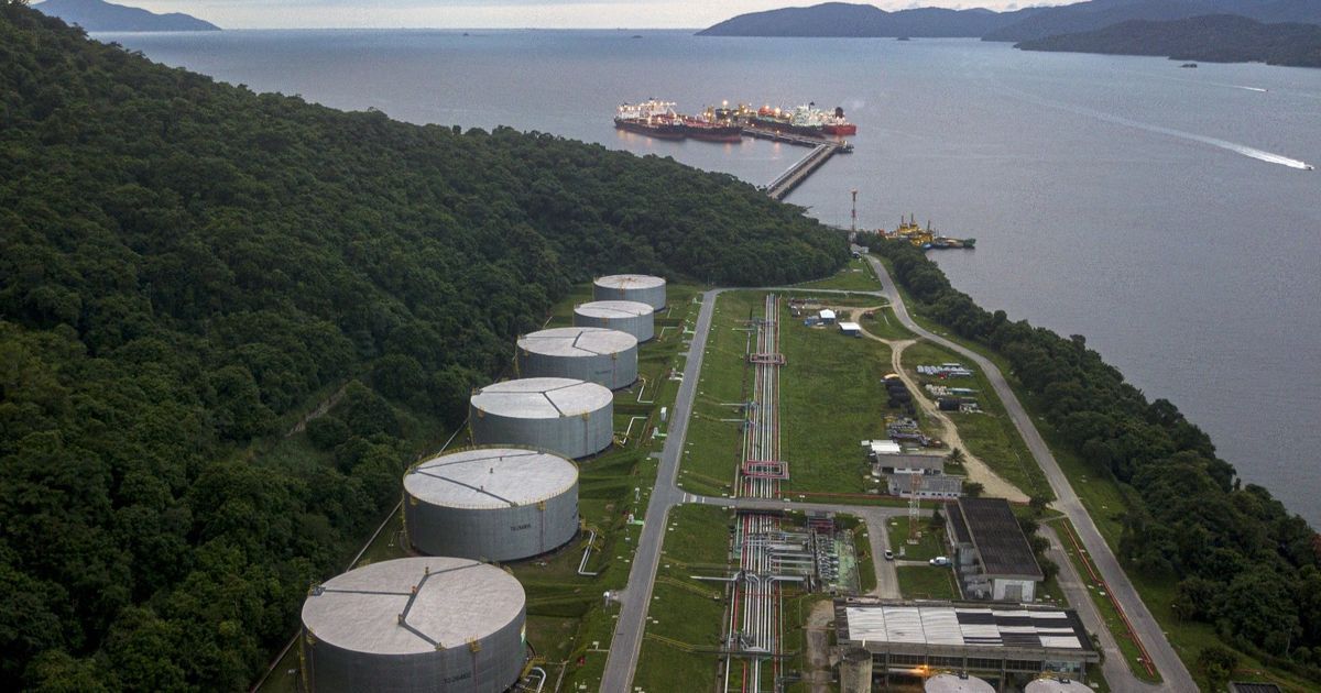 بوصلة استيراد البترول تتحول إلى البرازيل بقيادة الصين والهند