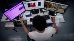 كيف تحافظ مواقع الأخبار على الاتساق في تقديم...