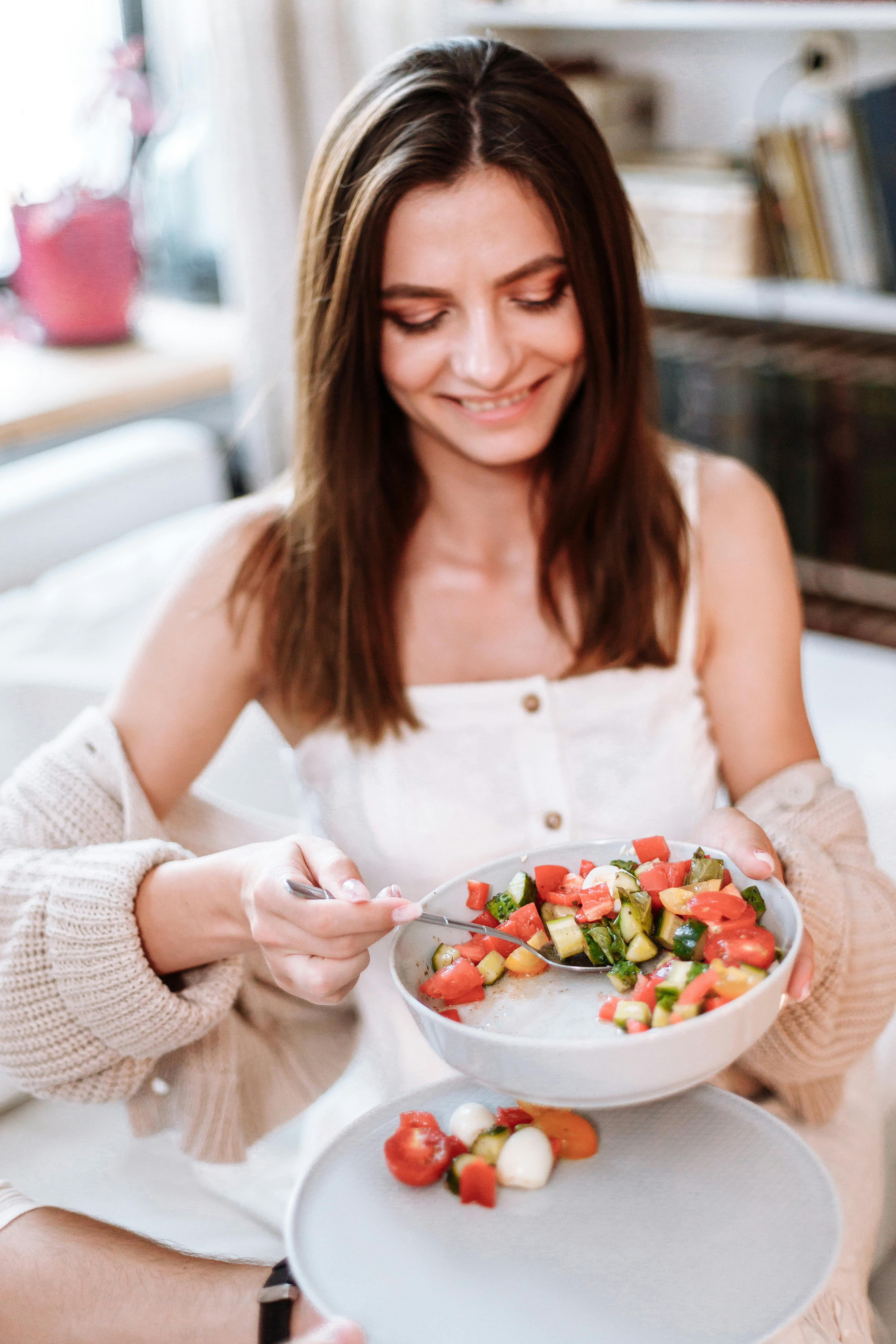 شيرين عبد الوهاب أبرزهم .. نجمات تأثر وزنهنَ بسبب التوتر والحالة النفسية