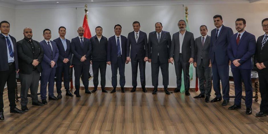 وزير الزراعة يبحث مع وفد من المستثمرين الصينيين آفاق التعاون في التصنيع الزراعي والتكنولوجيا الحديثة