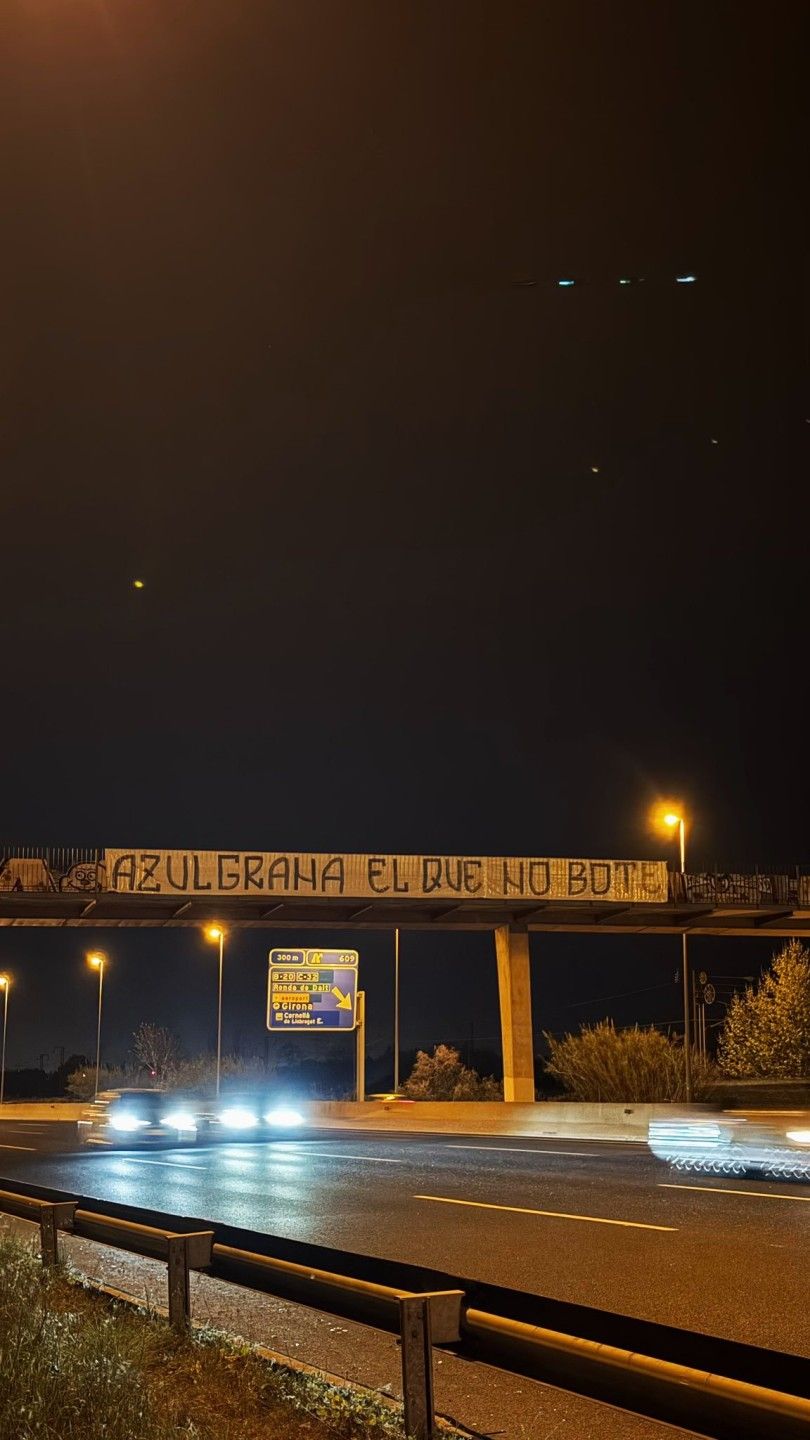 طبول الحرب تُقرع في كتالونيا: لافتات ”استفزازية” لجماهير...