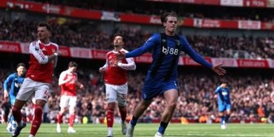 بورنموث يوقف انتصارات أرسنال