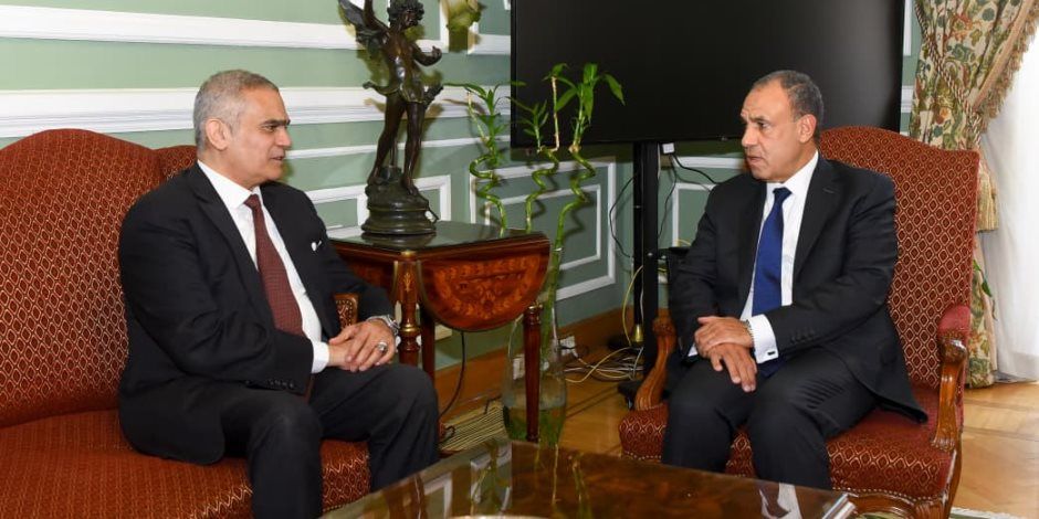 وزير الخارجية يستقبل رئيس اللجنة الوطنية لشئون اللاجئين