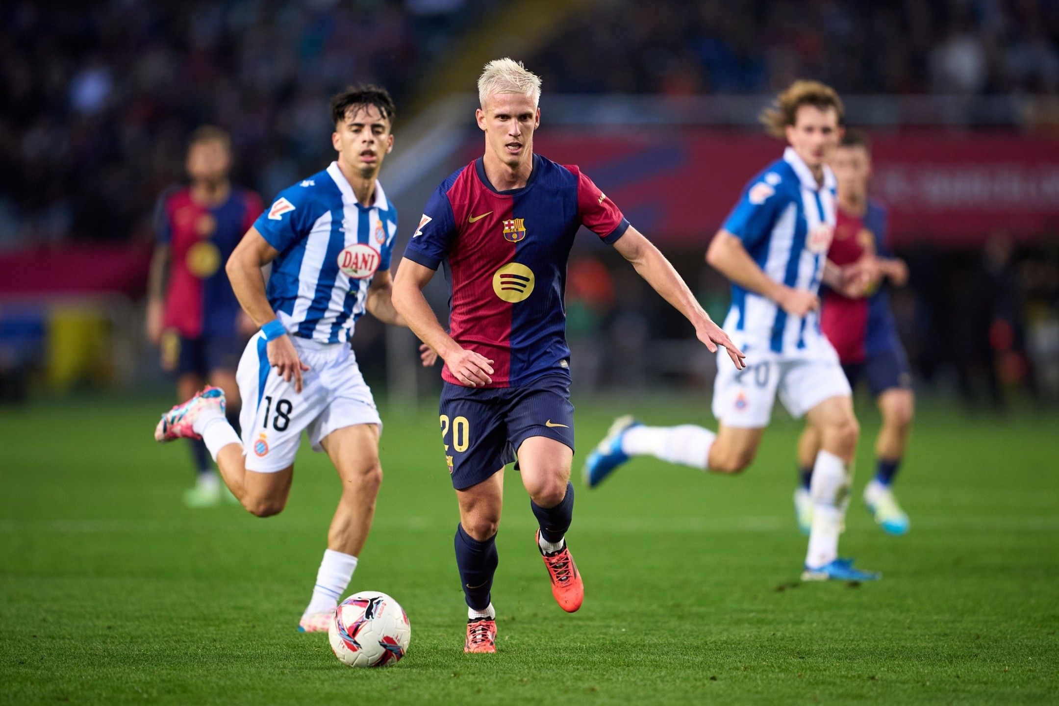 الكرة تحمل وجهين.. برشلونة ضد إسبانيول في مباراة...