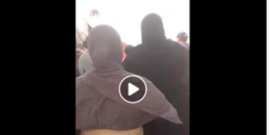 الداخلية تعلق على فيديو "خناقة الستات بالإسكندرية": الواقعة خارج مصر وجارٍ ضبط مروجي الشائعة