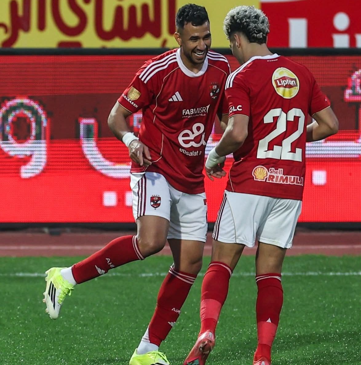 اتحاد الكرة يحسم الجدل بشأن حكام الأهلي المصري...