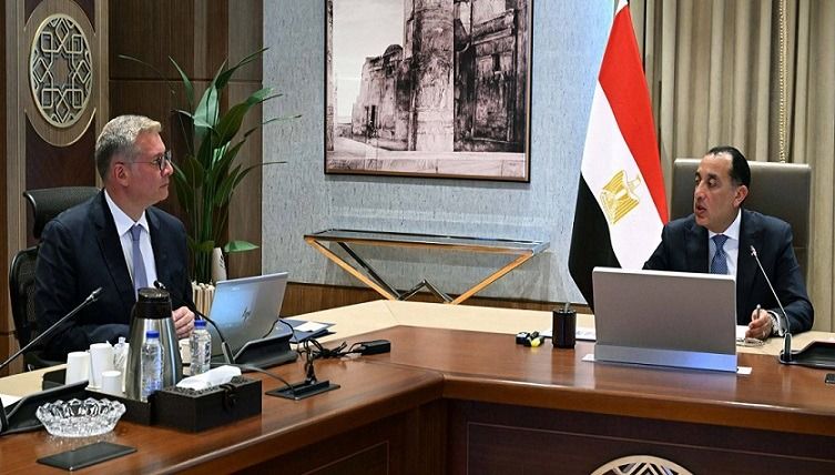 عاجل.. الحكومة تبدأ إجراءات القيد المؤقت ل 10 شركات بقطاع البترول