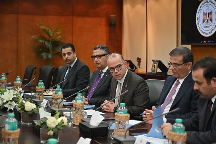 تنسيق حكومي لمناقشة تفعيل البورصة السلعية وتعزيز استقرار الأسواق