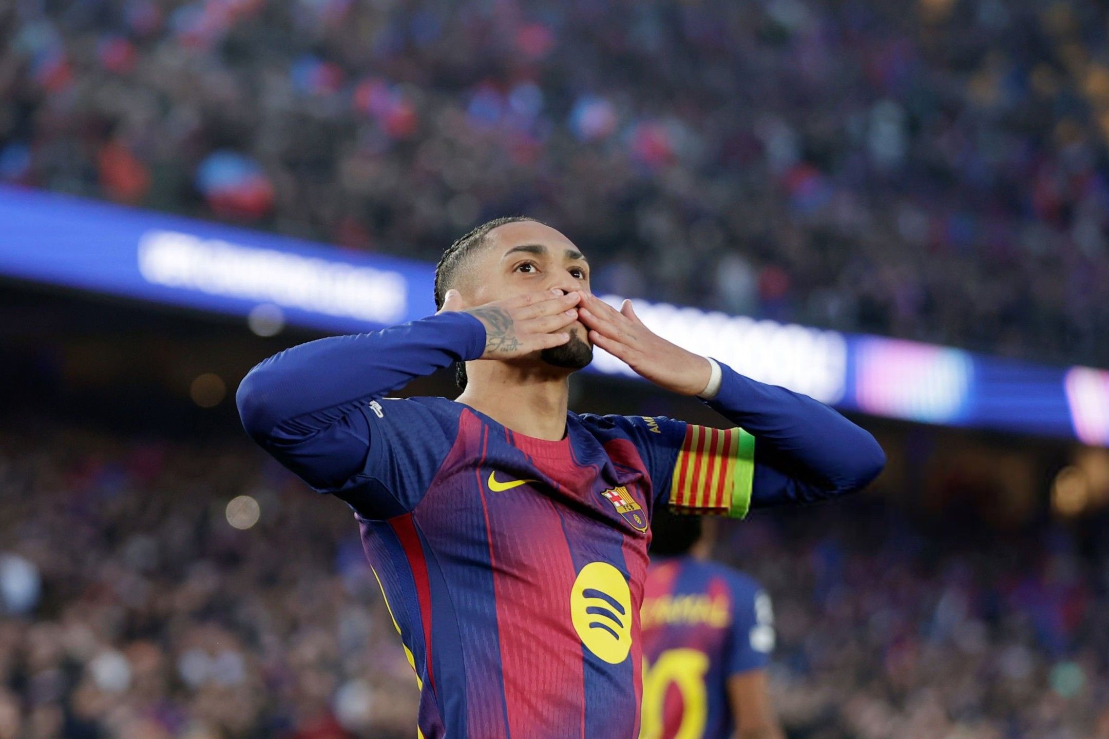 ضربة موجعة لفليك.. قائمة غيابات برشلونة ضد...