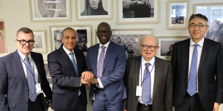 وزير الخارجية يلتقي نائب رئيس البنك الدولي لمنطقة الشرق الأوسط