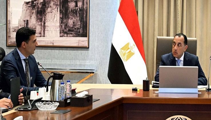 رئيس الوزراء: حوافز استثنائية لأي شركة سيارات تعمل على توطين صناعاتها بمصر