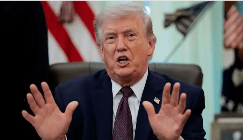 ترامب: مضيق هرمز بات مفتوحاً بالكامل والحصار البحري على إيران مستمر