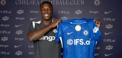 تشيلسي يمدد عقد كايسيدو حتى 2033