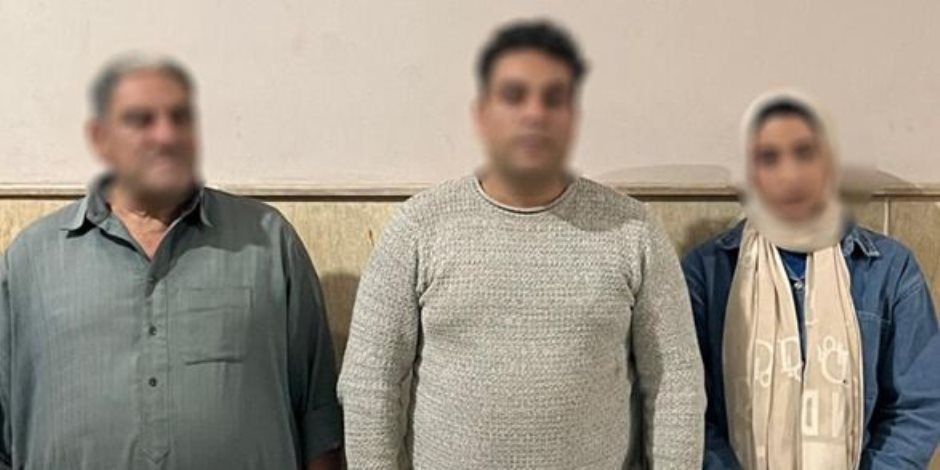 كشف ملابسات فيديو يظهر خلاله أحد الأشخاص يتعدى على سيدة في كفر الشيخ