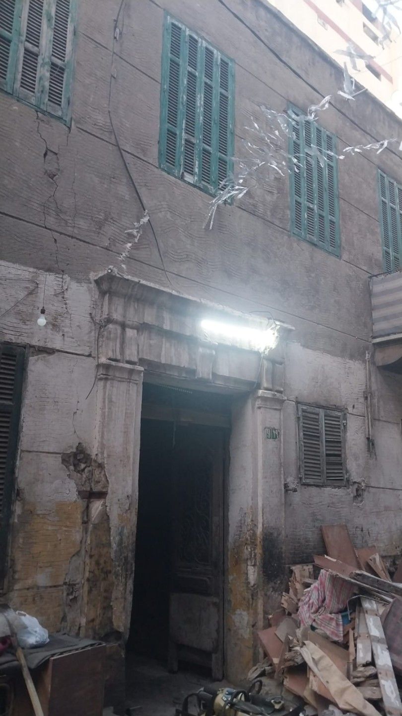 كلية الآداب بجامعة الإسكندرية تنعى ضحايا حادث انهيار...