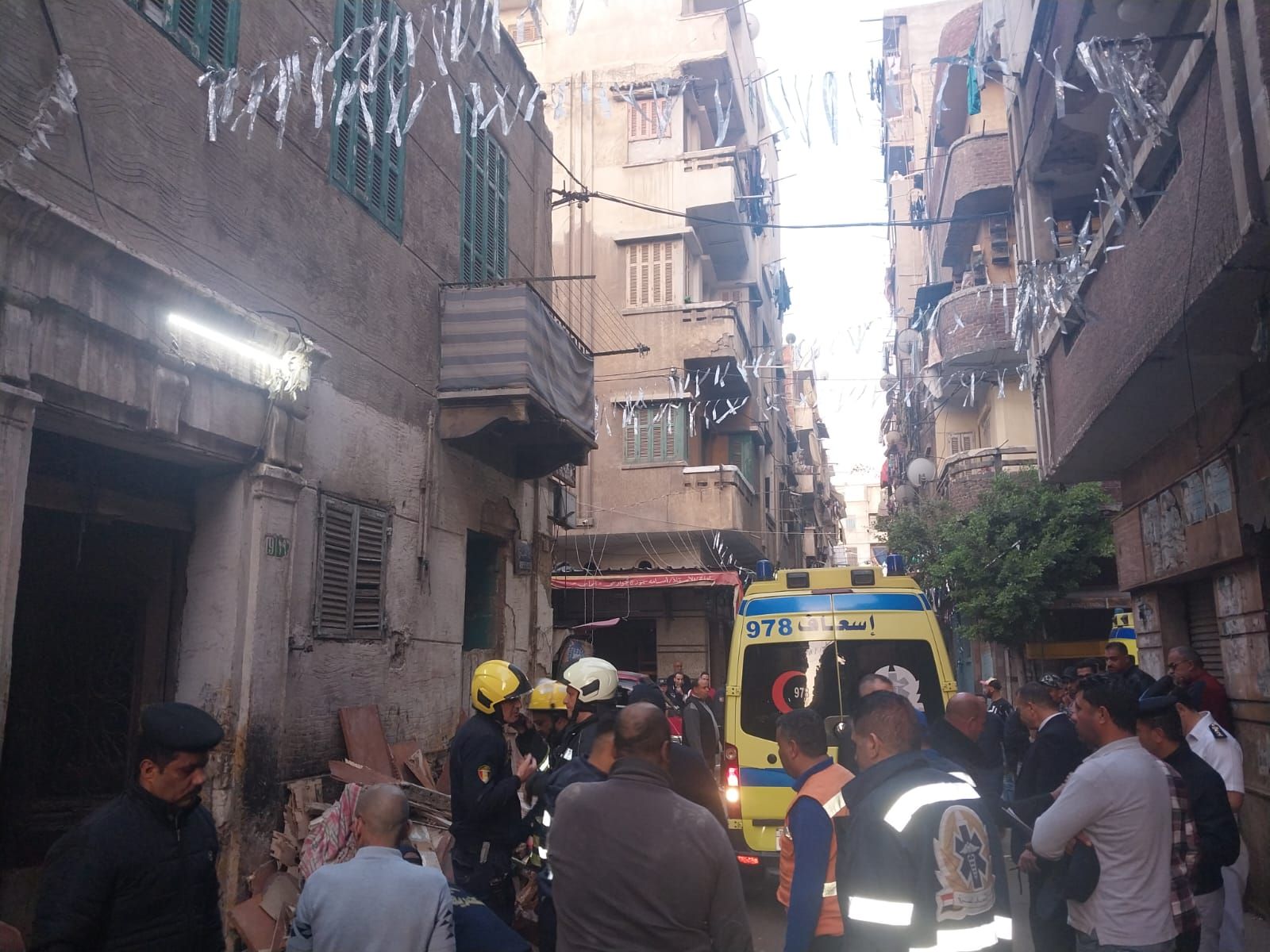 كلية الآداب بجامعة الإسكندرية تنعى ضحايا حادث انهيار...