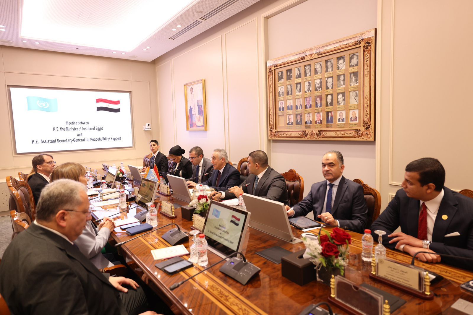 وزير العدل يبحث مع مساعد الأمين العام للأمم المتحدة لدعم بناء السلام سبل تعزيز التعاون في مجالات سيادة القانون