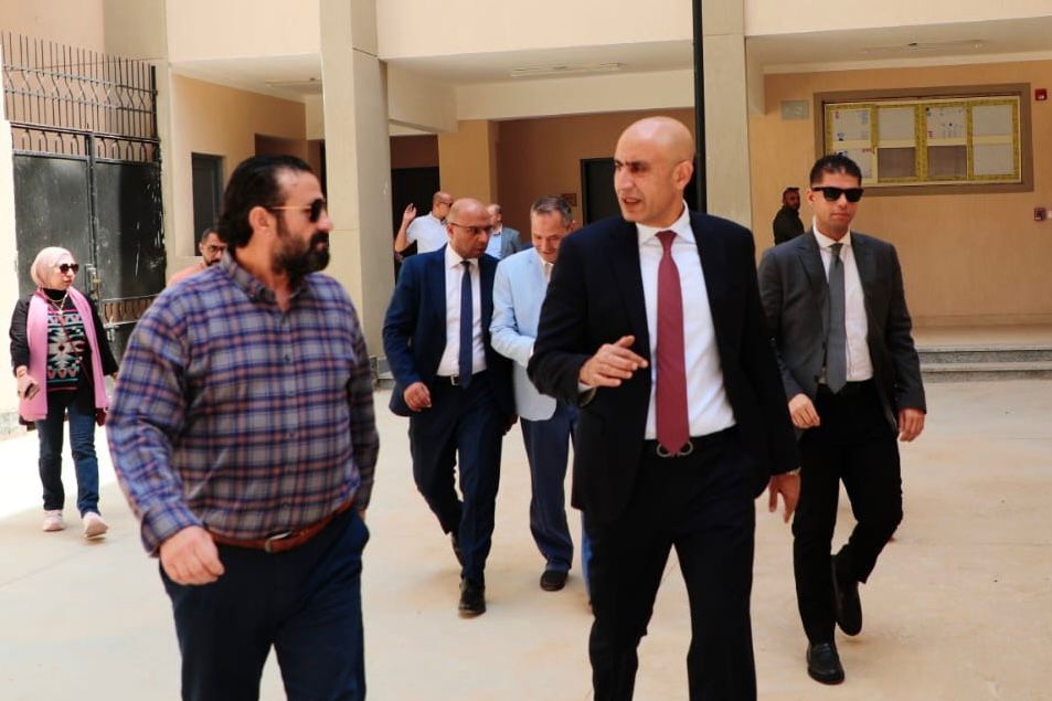 وزير التعليم يتابع التجهيز للعام الدراسى المقبل بمدارس المرج بالقاهرة.. صور